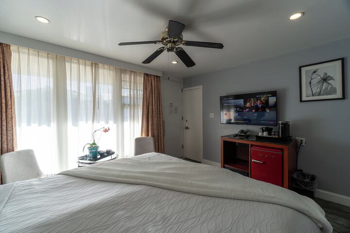 Room 75 of 143