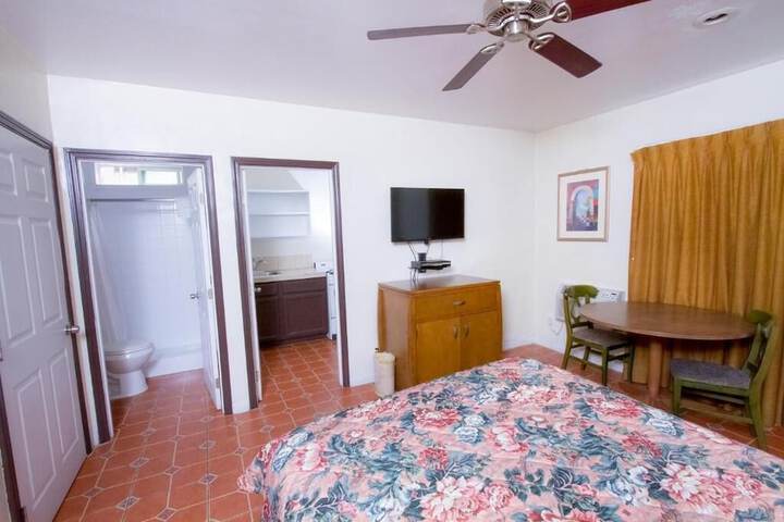 Room 29 of 34