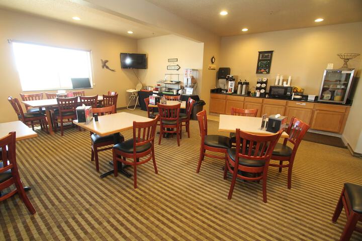 Breakfast/Coffee Service 29 of 34