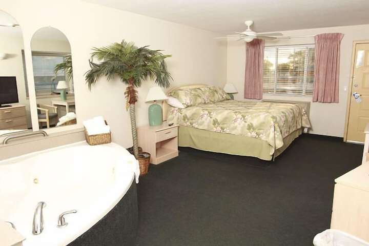 Room 20 of 33