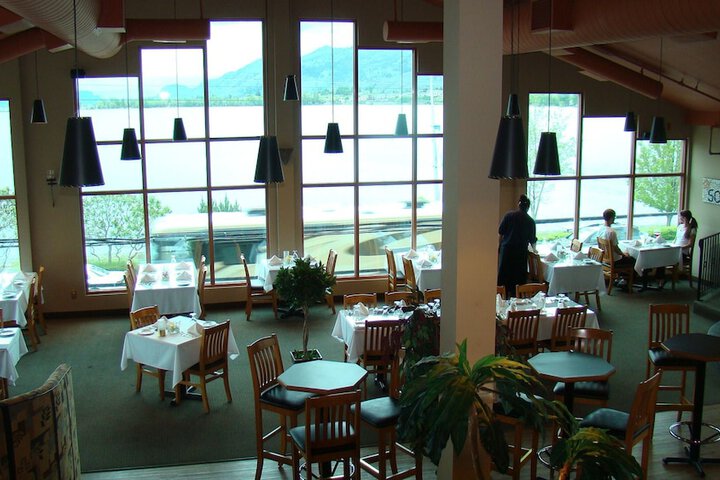 Holiday Inn Hotel & Suites Osoyoos by IHG