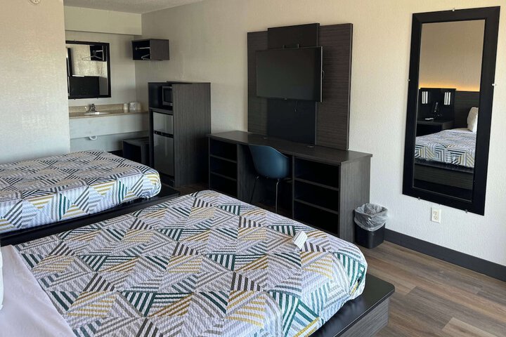 Room 7 of 29