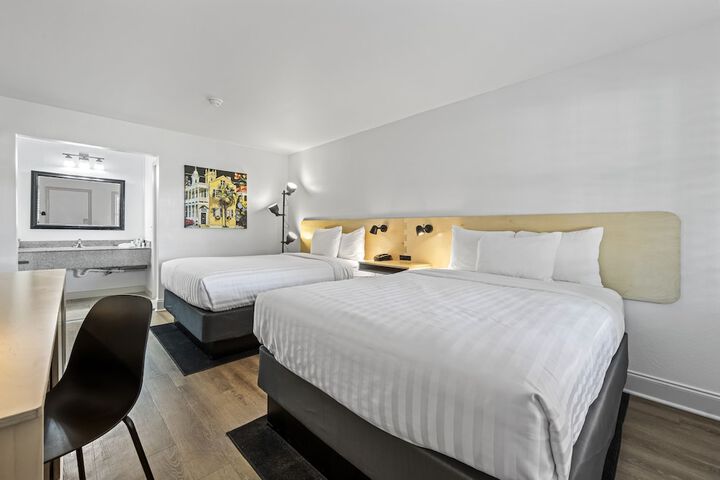 Room 22 of 35