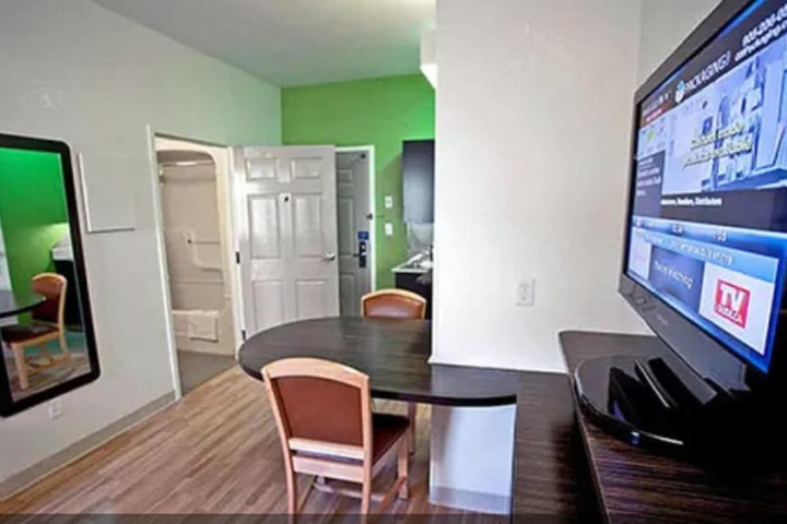 Room 16 of 31