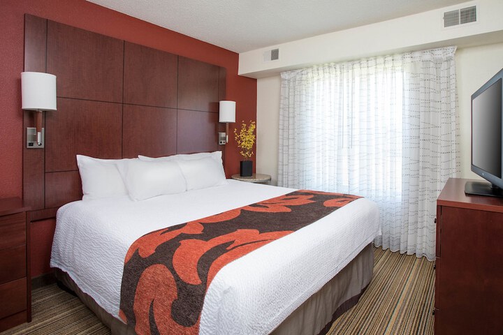 Room 15 of 23