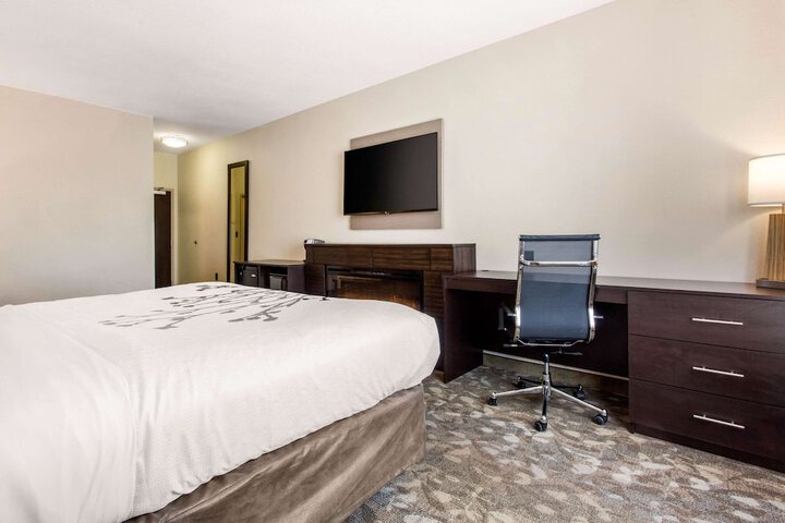 Room 22 of 41