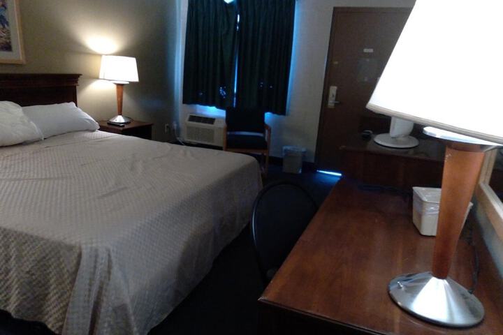 Room 5 of 5