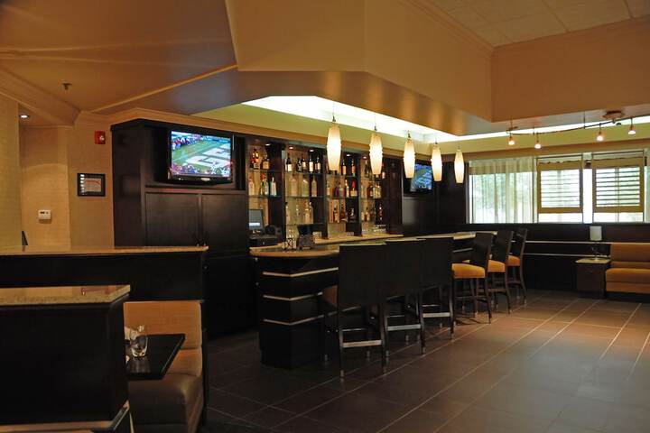 Lounge 61 of 68