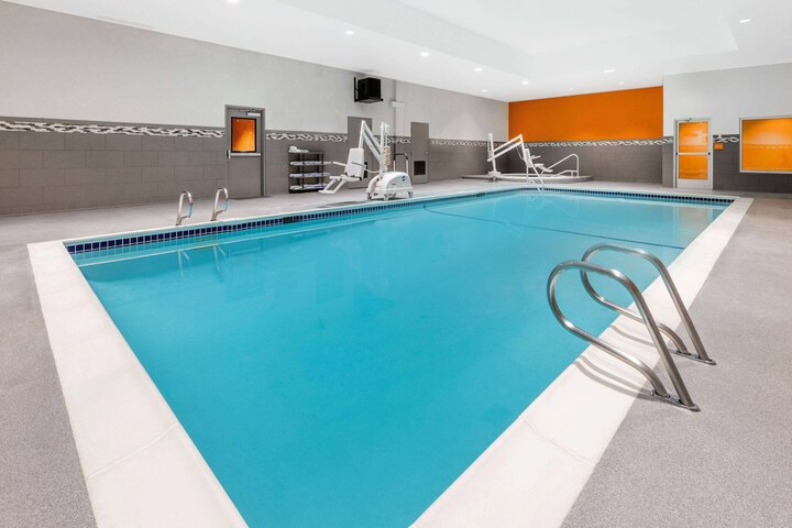Pool 4 of 81