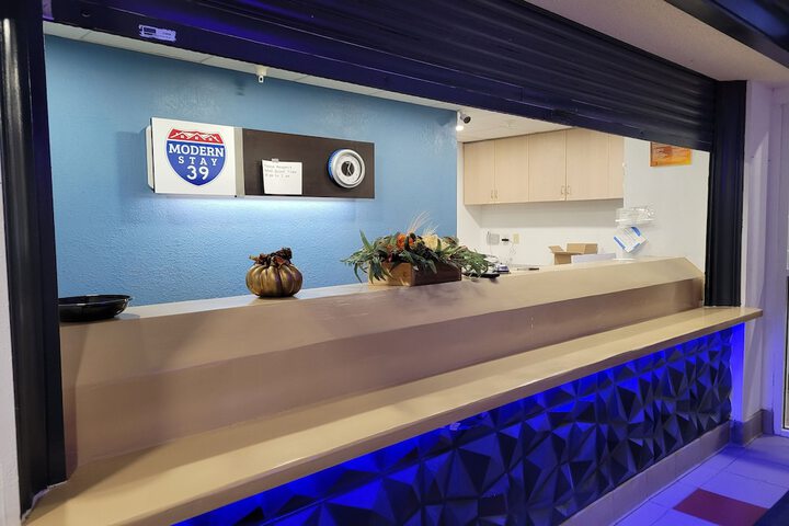 Modern Stay 39 Lakeview by OYO Minonk Garden