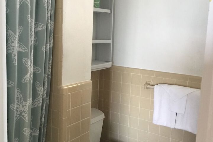 Room 46 of 110