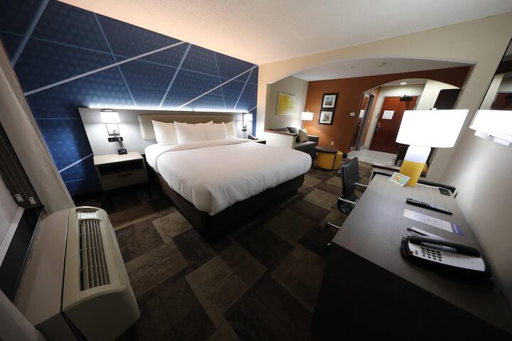Comfort Inn & Suites Hutchinson