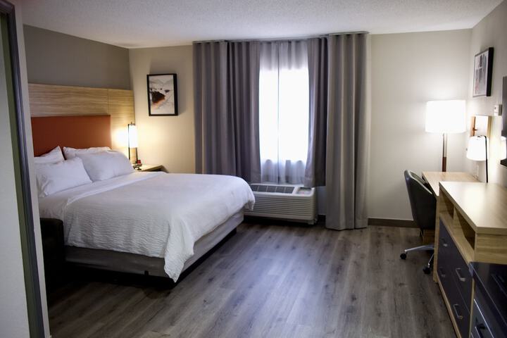 Room 32 of 50