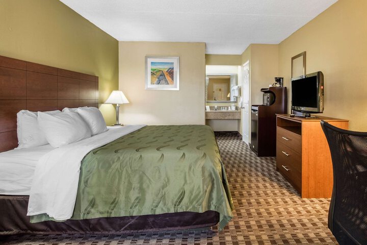 Room 16 of 31