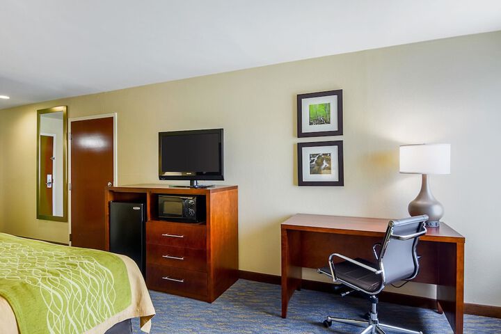 Room 32 of 41