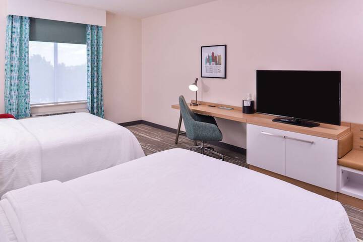 Room 32 of 50