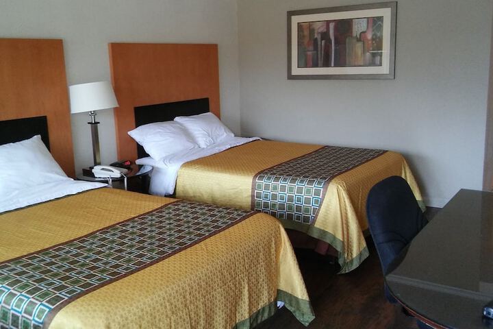 Room 13 of 36