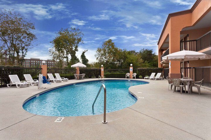 Pool 3 of 28