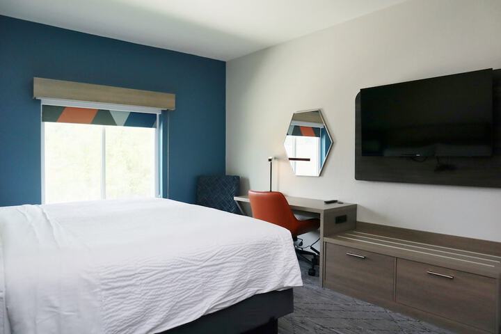 Room 19 of 32