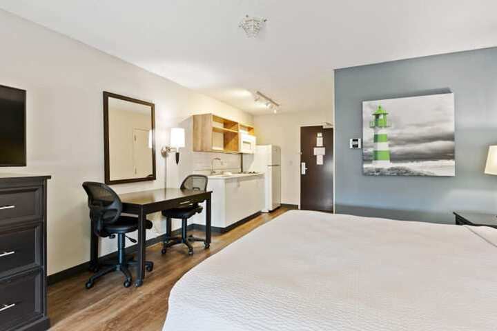 Room 30 of 35