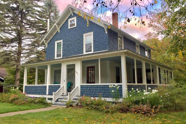 The Craftsman Farmhouse with Modern Flair