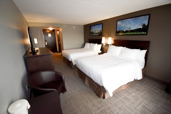 Room 16 of 38