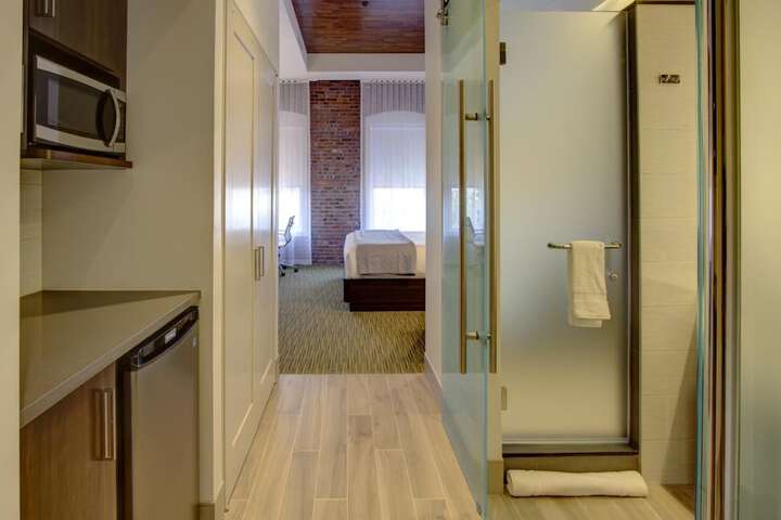Room 19 of 37