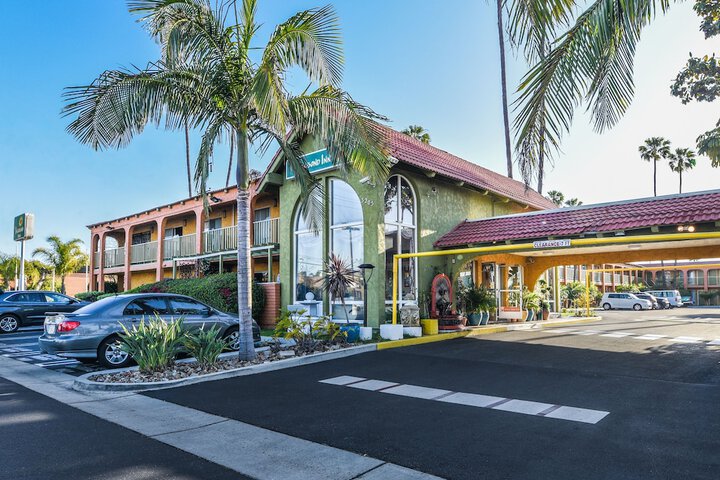 Hotel 6 of 33