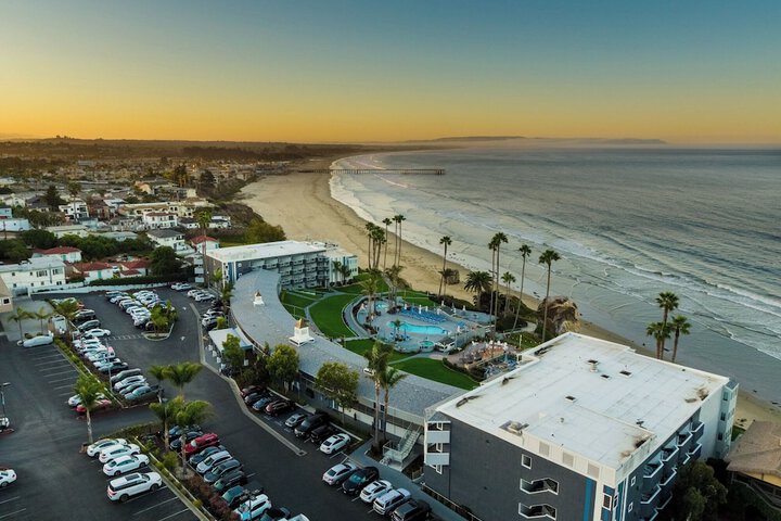 SeaCrest OceanFront Hotel