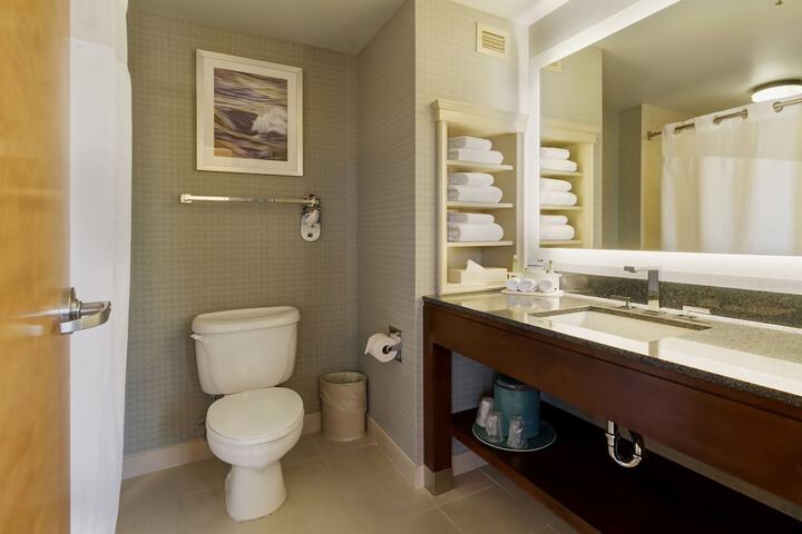 Holiday Inn Express Hotel & Suites Warwick-Providence (Arpt) by IHG
