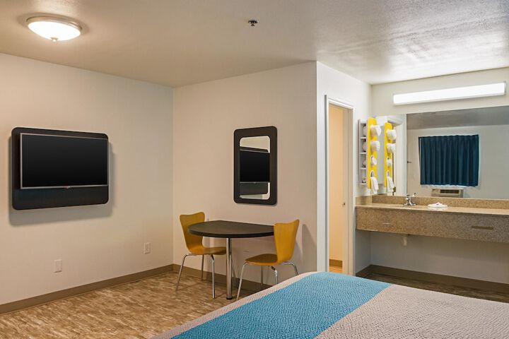 Room 15 of 30