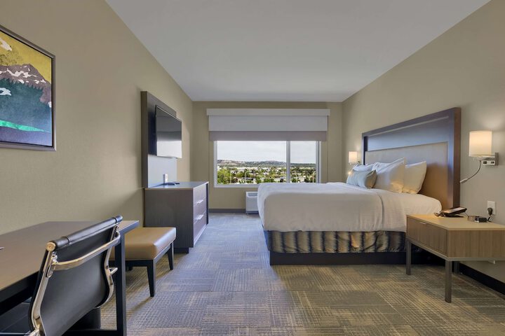 Room 30 of 52