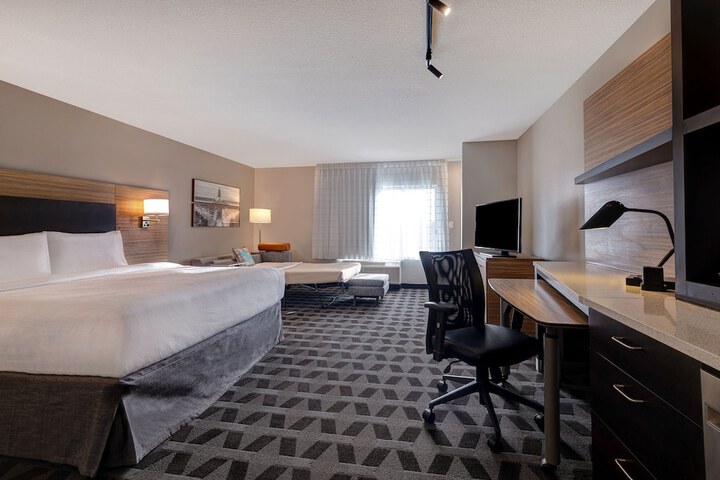 Room 30 of 49