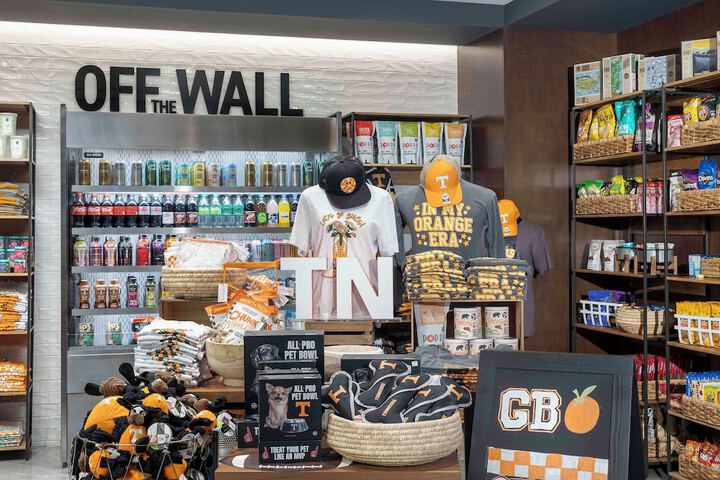 Gift Shop 75 of 77