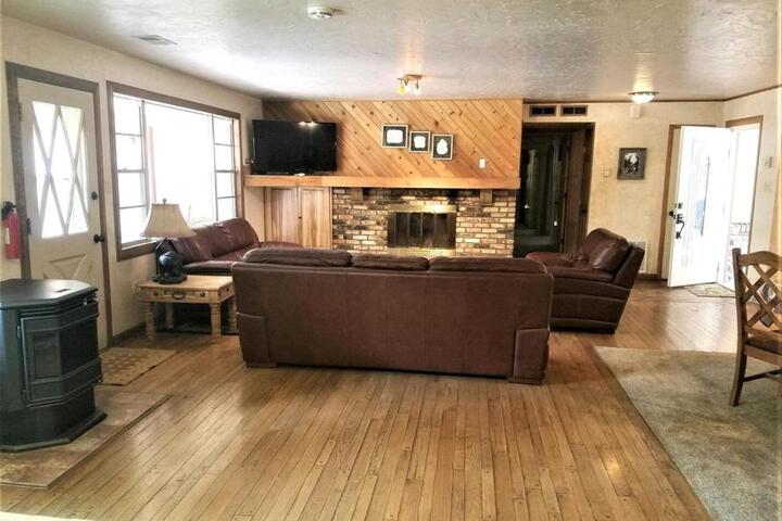 Rivers Edge Cabin