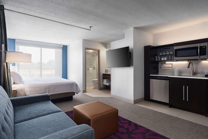 Room 21 of 40