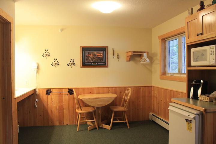 Room 16 of 40