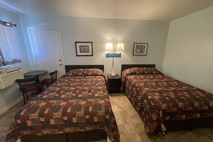 Room 12 of 19