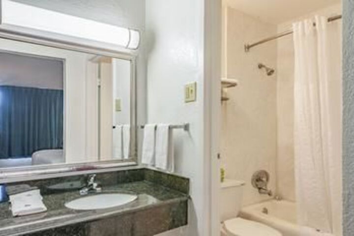 Executive Thibodaux New Orleans Hotel
