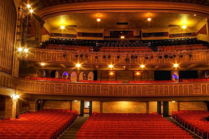 The Grand Hotel - Salem