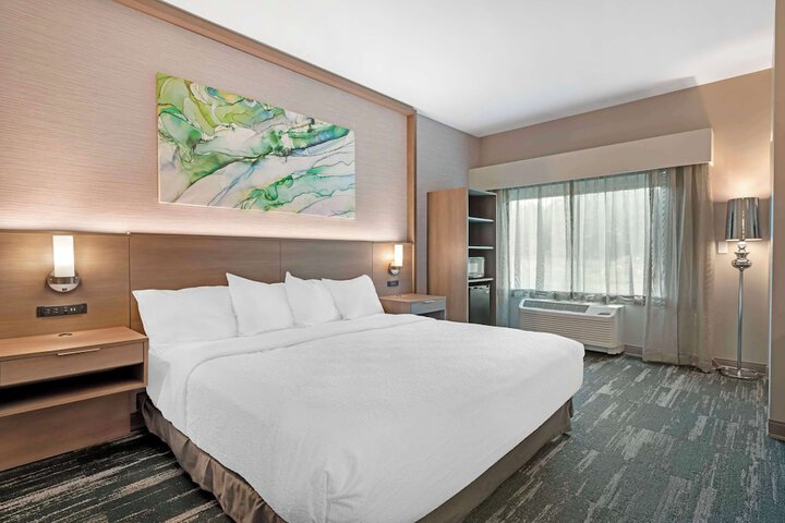 Room 34 of 42