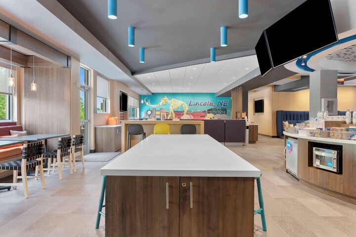 Breakfast/Coffee Service 29 of 35