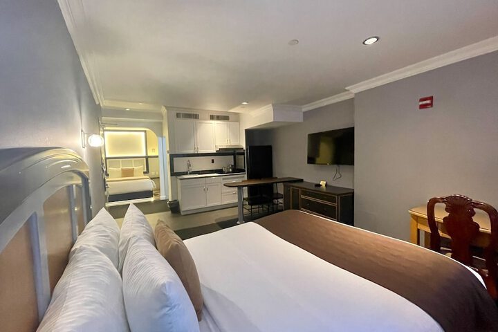 Room 19 of 58