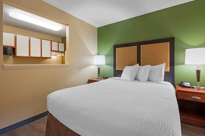 Room 21 of 41