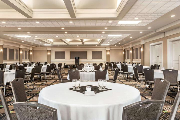 Ballroom/Hall 56 of 67