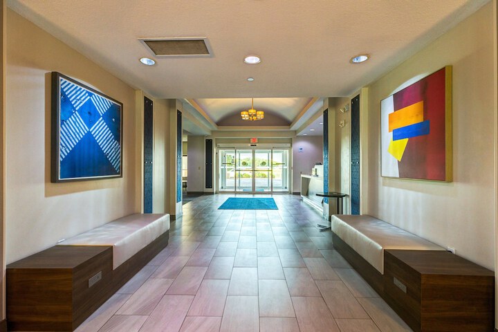 Holiday Inn Express Salinas by IHG