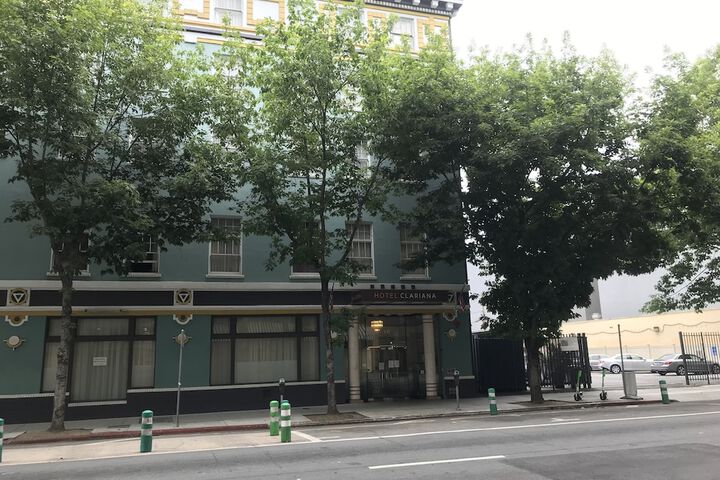 Hotel 2 of 32