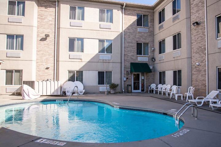 Pool 2 of 29