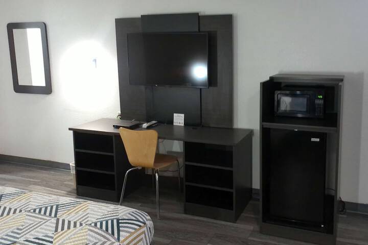 Room 18 of 48