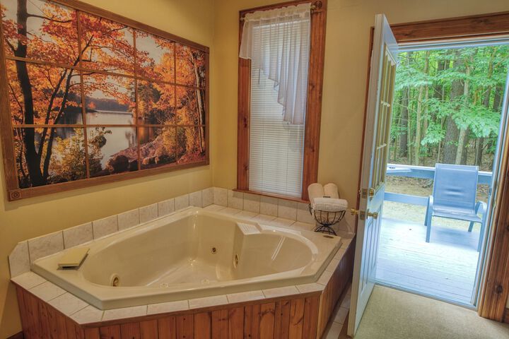Rockwell Falls Inn and Wine Bar